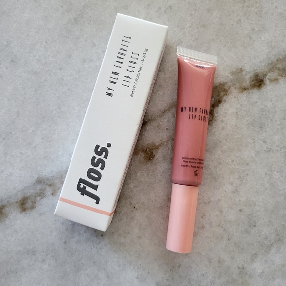 MAKEUP BUNDLE - Picture 3 of 3